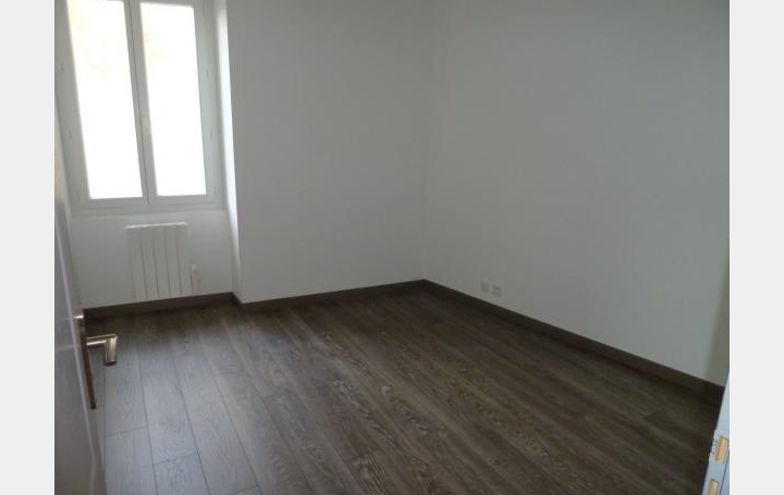 PLANET'IMMO : Appartement | LE PONT-DE-BEAUVOISIN (38480) | 64 m2 | 89 000 € 