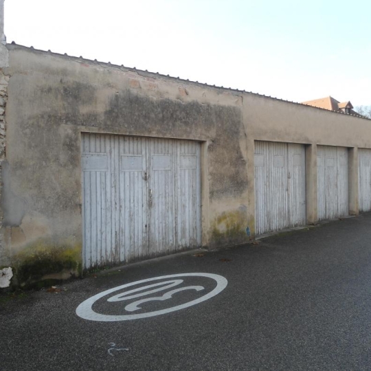  PLANET'IMMO : Garage / Parking | LE PONT-DE-BEAUVOISIN (73330) | 0 m2 | 36 000 € 