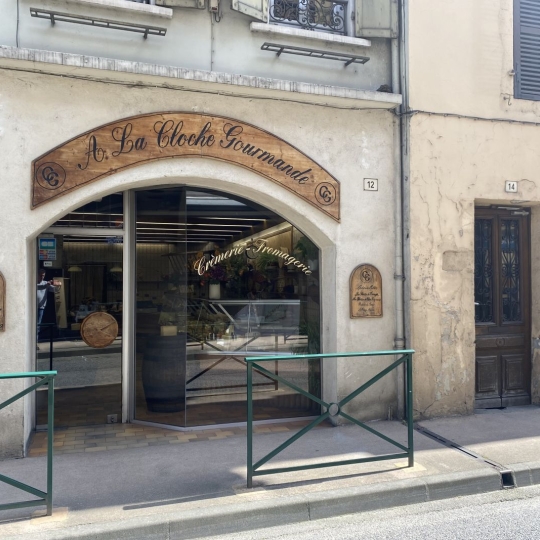 PLANET'IMMO : Local / Bureau | LE PONT-DE-BEAUVOISIN (38480) | 127.00m2 | 75 000 € 