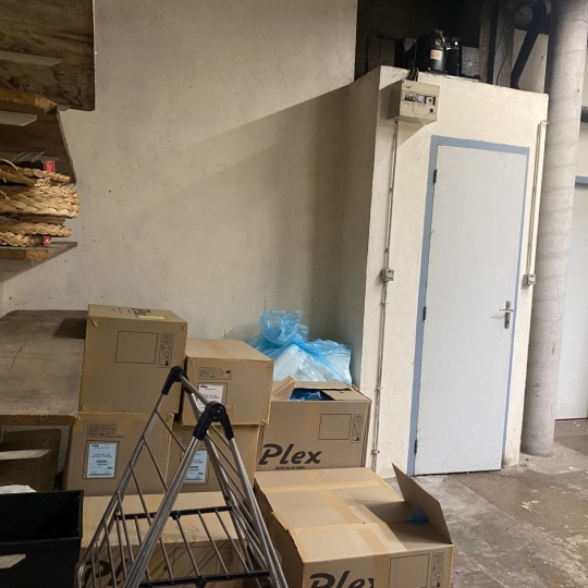  PLANET'IMMO : Local / Bureau | LE PONT-DE-BEAUVOISIN (38480) | 127 m2 | 75 000 € 