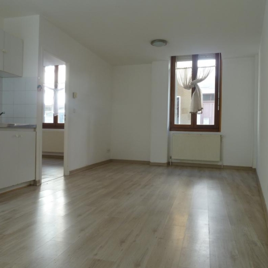  PLANET'IMMO : Immeuble | SAINT-GENIX-SUR-GUIERS (73240) | 140 m2 | 157 000 € 