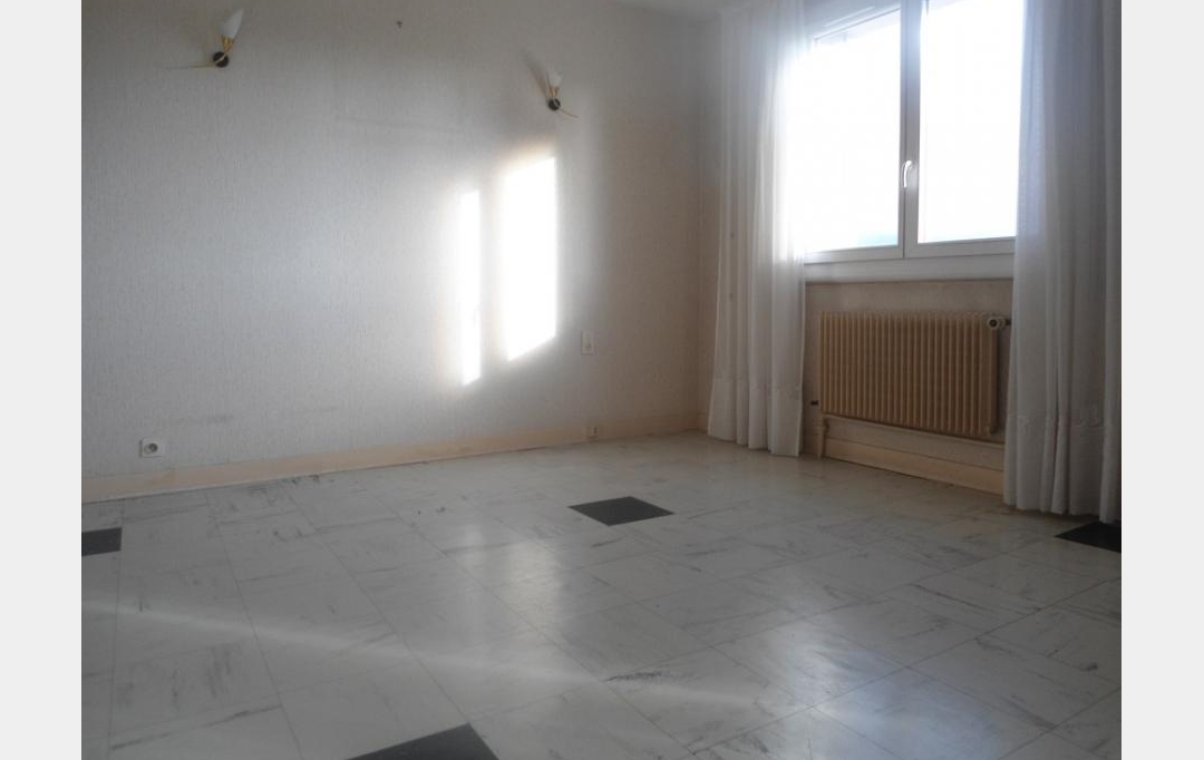 PLANET'IMMO : Appartement | VOIRON (38500) | 87 m2 | 131 000 € 