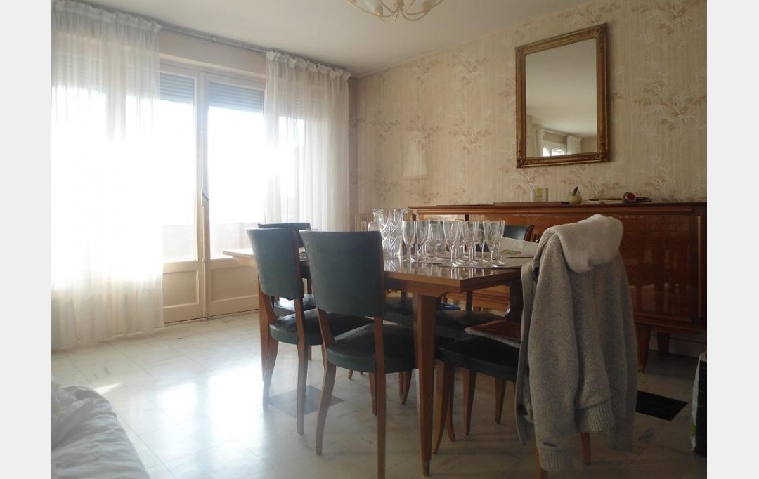 PLANET'IMMO : Appartement | VOIRON (38500) | 87 m2 | 131 000 € 