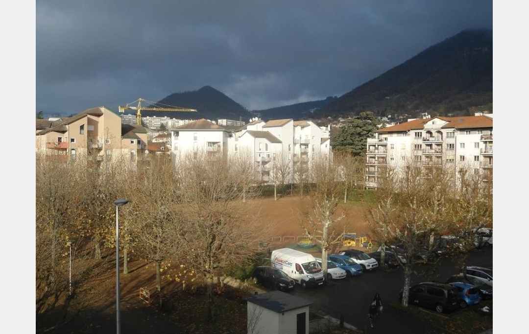 PLANET'IMMO : Appartement | VOIRON (38500) | 87 m2 | 131 000 € 