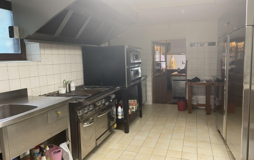 PLANET'IMMO : Local / Bureau | LE PONT-DE-BEAUVOISIN (73330) | 115 m2 | 19 500 € 
