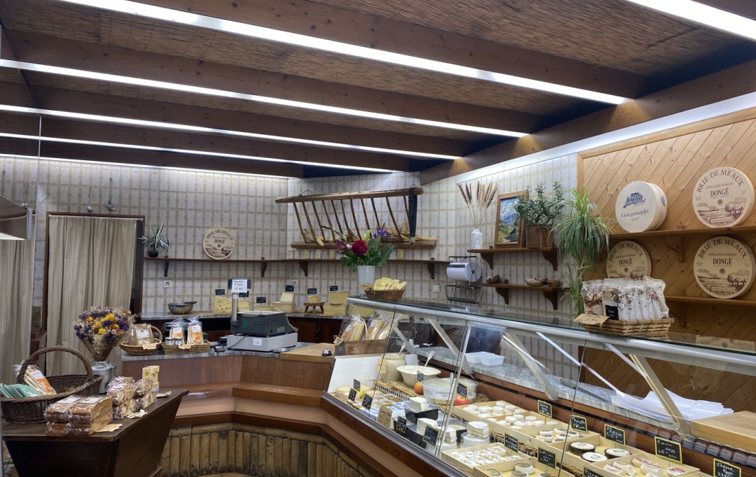 PLANET'IMMO : Local / Bureau | LE PONT-DE-BEAUVOISIN (38480) | 127 m2 | 75 000 € 