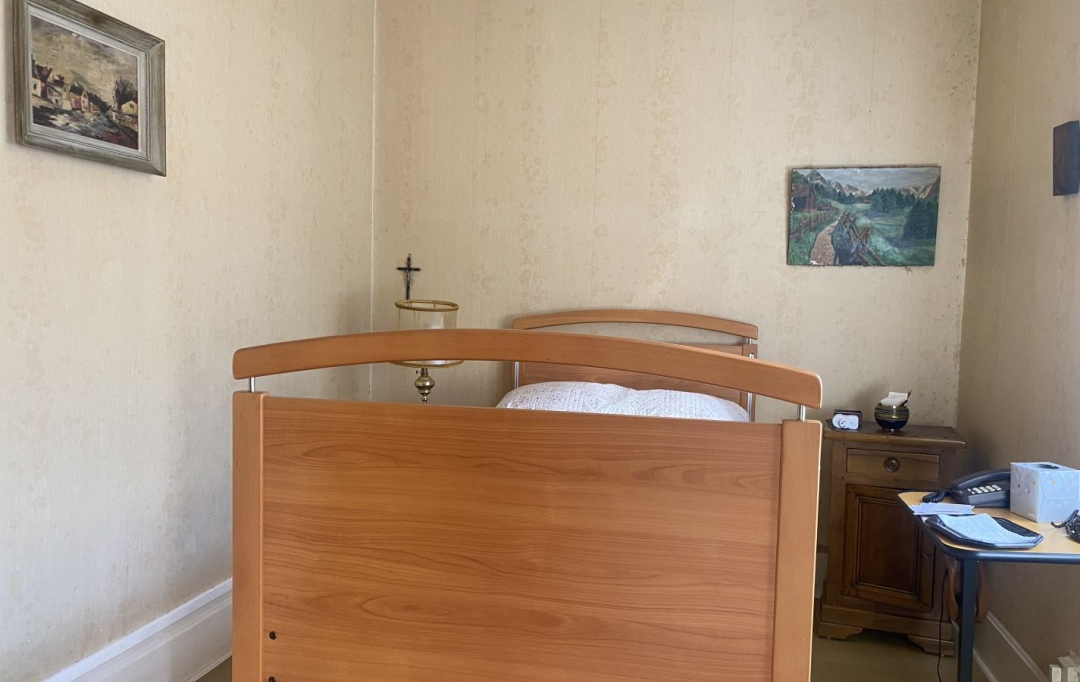 PLANET'IMMO : Maison / Villa | LE PONT-DE-BEAUVOISIN (38480) | 87 m2 | 140 000 € 