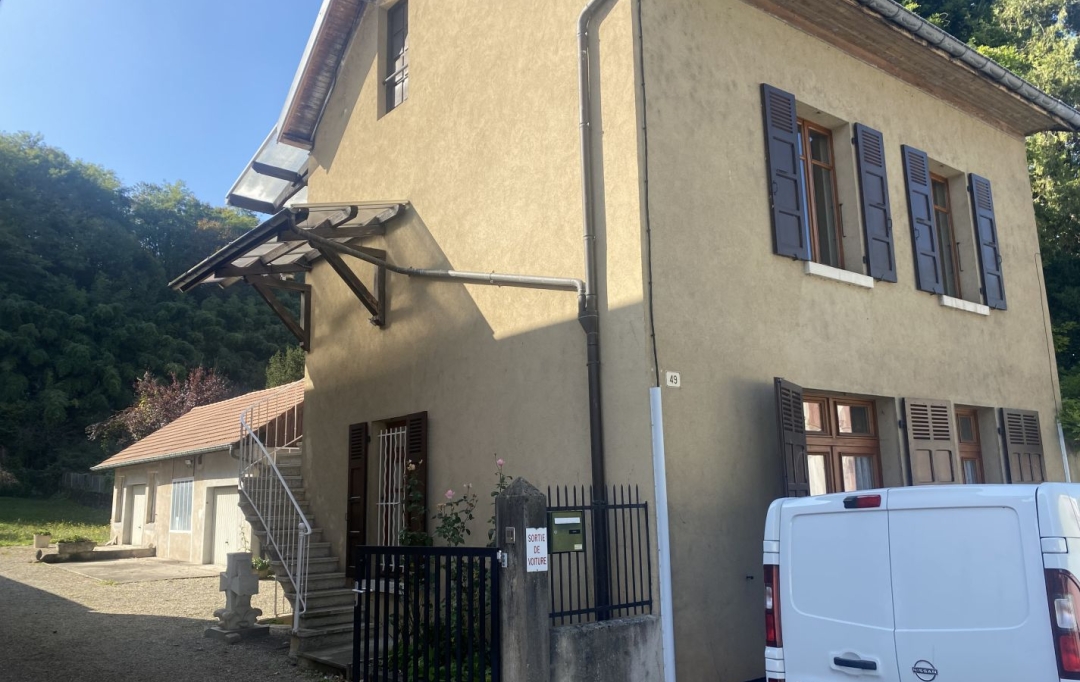 PLANET'IMMO : Maison / Villa | LE PONT-DE-BEAUVOISIN (38480) | 87 m2 | 140 000 € 