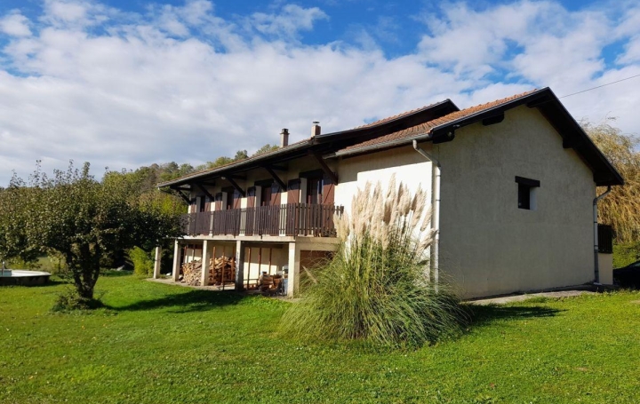 Villa   SAINT-GEOIRE-EN-VALDAINE  120 m2 332 000 € 