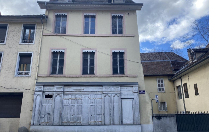 Maison de ville   LE PONT-DE-BEAUVOISIN  50 m2 76 000 € 