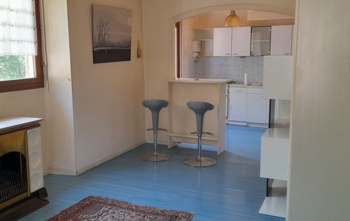 Studio LE PONT-DE-BEAUVOISIN 36 m2 64 000 € Studio LE PONT-DE-BEAUVOISIN 36 m2 64 000 €